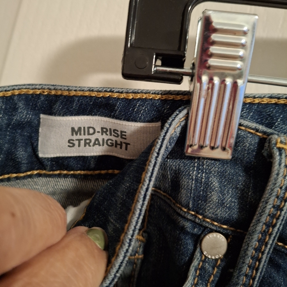 Classic Blue Women's Denim Jeans - Stylish Faded Wash - Picture 6 of 7
